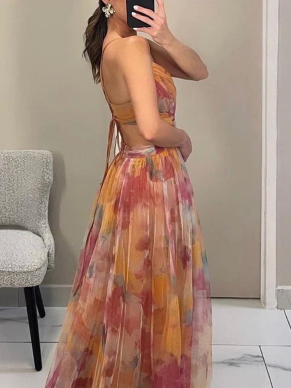 Cindy Beautiful Floral Print Maxi dress Medium NWOT